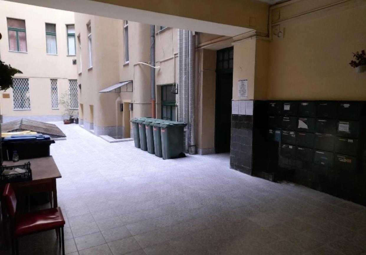 Cherry Blossom Designer Apartment In The Center With Free Parking, Budapest